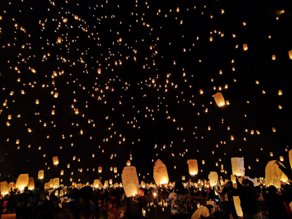 article-lacher-ballon-lanterne-chinoise-mariage-ceremonie-laique